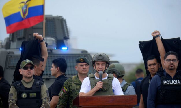 La Asamblea Nacional de Ecuador aprueba cooperación militar internacional para combatir el crimen organizado