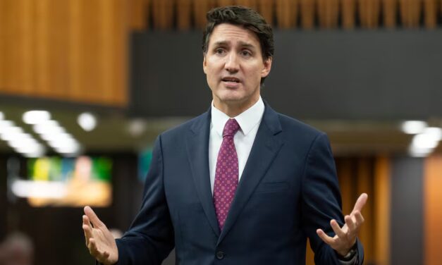 EE.UU. suspende incrementos de aranceles contra Canadá