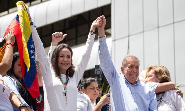 Edmundo González Urrutia y María Corina Machado recibirán el Premio al Coraje de Derechos Humanos