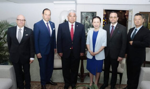 Embajadora de China en Panamá pidió a Estados Unidos «aprender a respetar»