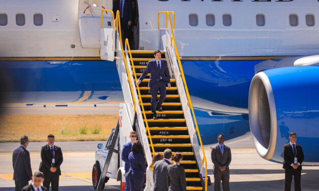 Secretario de Estado de EE. UU. llega a El Salvador