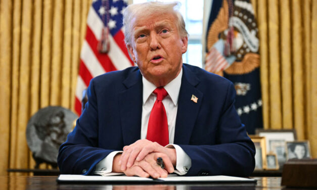Juez bloquea indefinidamente la orden de Trump contra la ciudadanía por nacimiento