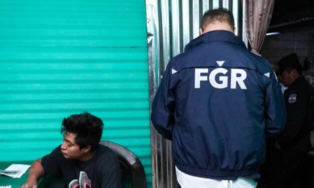Fiscalía salvadoreña ordena la detención de decenas de pandilleros de la MS 13