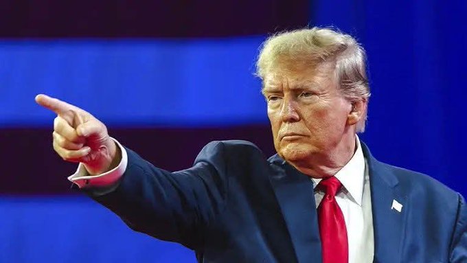 Trump mantiene su decisión de aplicar aranceles a partir de marzo a México, Canadá y China.