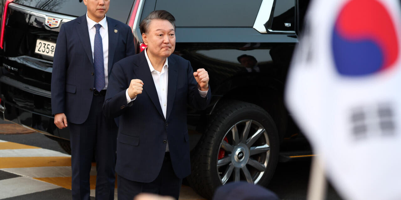 Presidente de Corea del Sur, Yoon Suk Yeol, sale de prisión