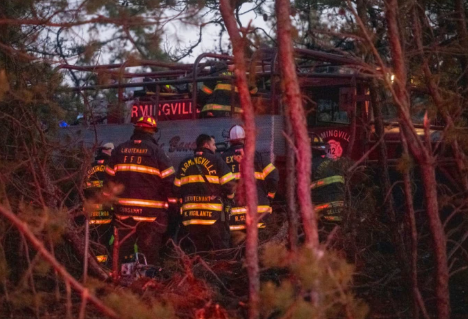 Estado de emergencia en Long Island ante incendio que amenaza reserva natural Pine Barrens
