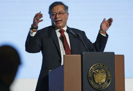Petro someterá a consulta popular reforma laboral