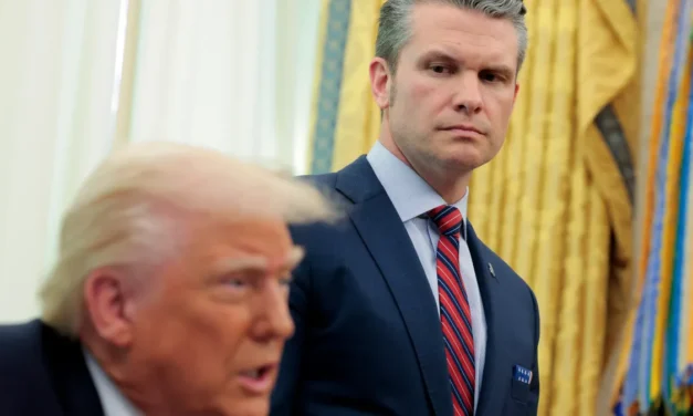 Trump minimiza escándalo de planes de guerra compartidos por su equipo en la app Signal
