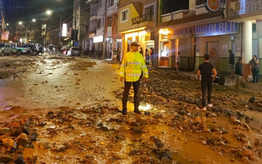 Aluvión en Piñas, El Oro, Ecuador deja un muerto, tres heridos y cientos de afectados