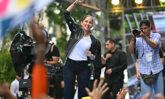 Trabajadores de Guayaquil son presionados para que voten por Luisa González