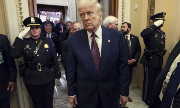 Corte rechaza la orden de Trump para congelar 2.000 millones de dólares en ayuda internacional