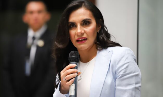 Vicepresidenta de Ecuador regresa a Turquía