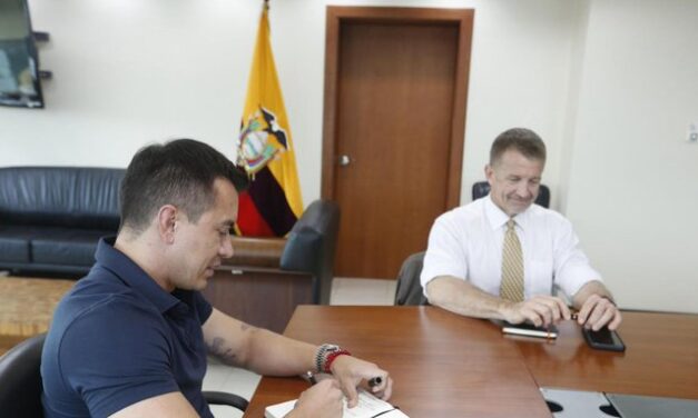 Presidente Noboa afirma alianza con el fundador de Blackwater