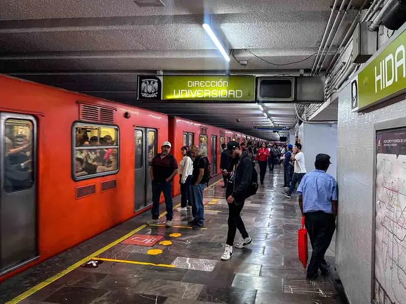 Al menos nueve denuncias por pinchones en el metro de México