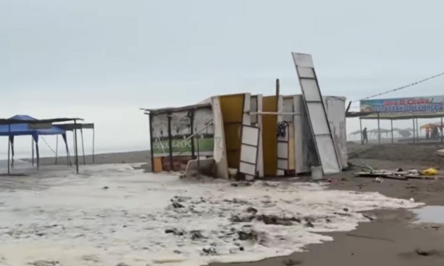 Oleaje anómalo causa daños en playas de Perú