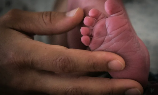 Una madre detenida por la venta de su hija recién nacida en España