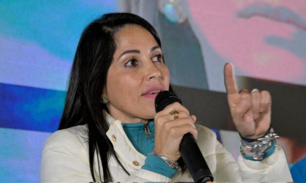 La aspirante a la presidencia de Ecuador teme por su vida