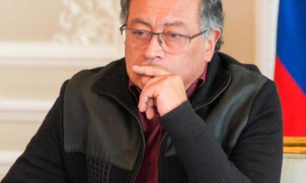 Petro: «Ya vi al Pato Donald varias veces”.