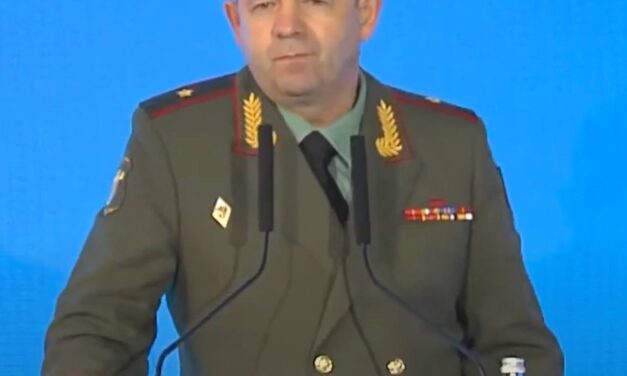 Atentado con coche bomba en Moscú contra un alto mando de Rusia.