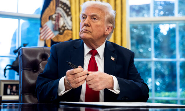 ¿Por qué Trump exige que barcos de EEUU tengan tránsito libre por canales de Panamá y Suez?