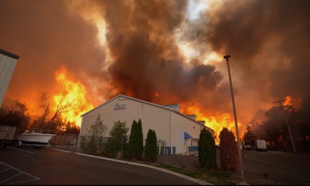 Joven acusado por desatar incendio forestal masivo en Nueva Jersey