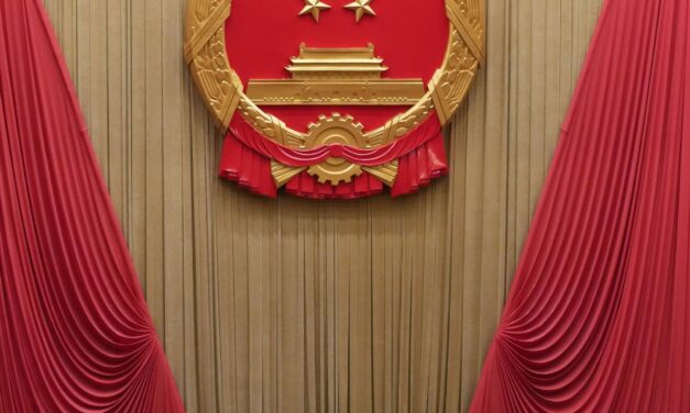 China prohíbe lujos a funcionarios en el trabajo