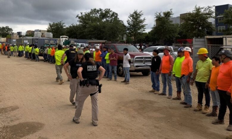 Más de 100 inmigrantes en una obra en construcción fueron detenidos en Florida, EE.UU.