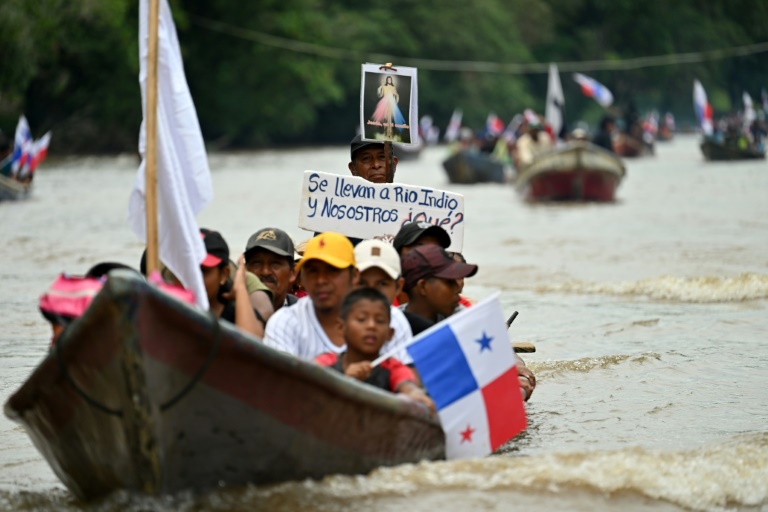 Panameños en contra de un nuevo embalse del canal