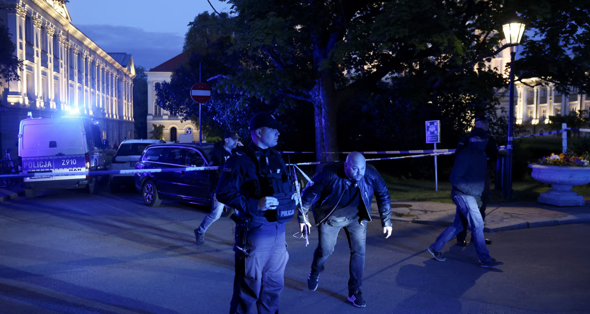 Violento ataque en el campus de la Universidad de Varsovia, Polonia.