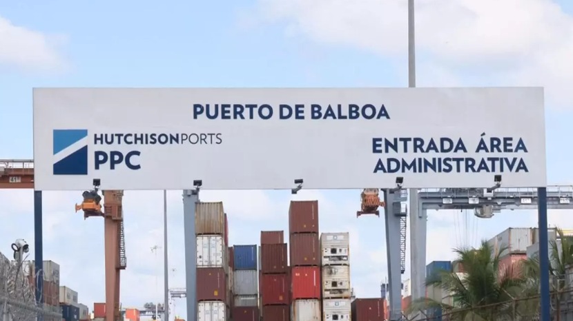China pide «cautela» en el proyecto de venta de puertos de Panamá a EE. UU.