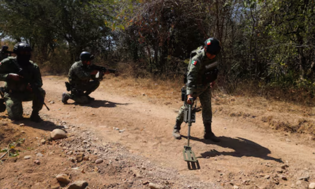 6 militares muertos tras estallido de una narco mina en México