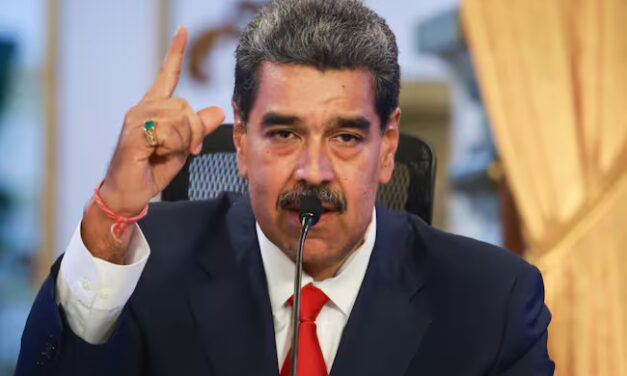 Presidente Maduro dice estar listo para ir a traer en avión a los migrantes venezolanos detenidos en la megacarcel de El Salvador