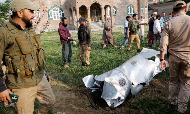 Pakistán acusa a India de acercarlos a un gran conflicto.