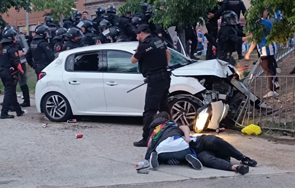 En estado crítico uno de los trece heridos en el atropello masivo en las afueras del estadio del Espanyol