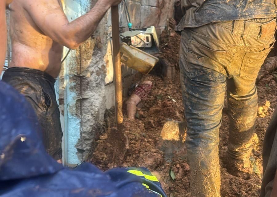 Alud de tierra deja al menos cinco muertos y varios desaparecidos en Antioquia