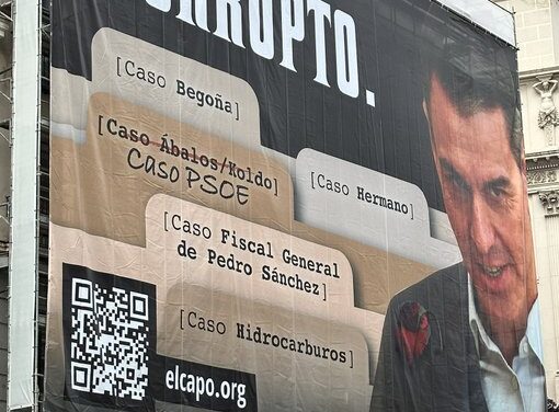 Españoles acusan al presidente de corrupción
