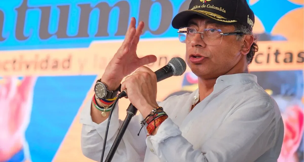 Petro hace un llamado a la movilización tras rechazo a consulta ciudadana en el Senado
