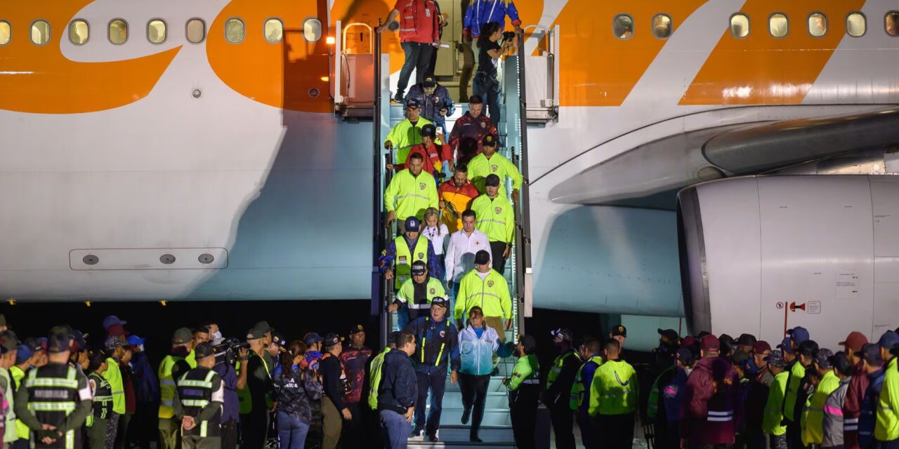 Trump ofrece 1.000 dólares y vuelo a inmigrantes indocumentados