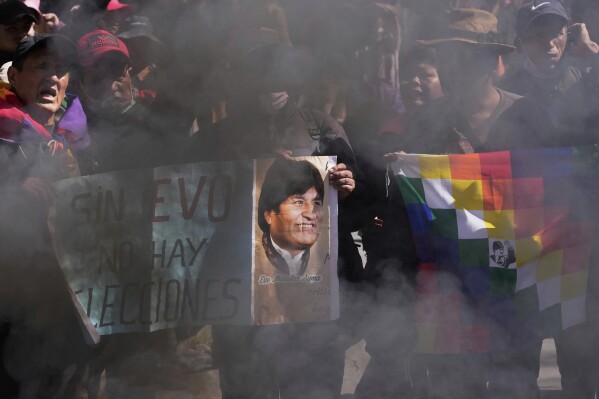 20 detenidos y tres policías heridos tras protestas por la candidatura de Evo Morales en Bolivia