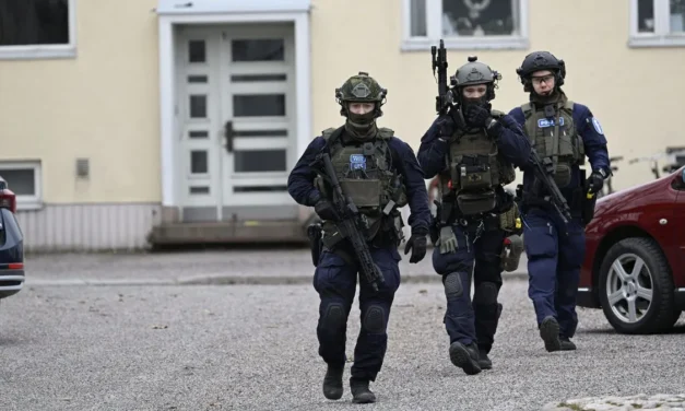 ChatGPT ayuda a un estudiante de Finlandia a planificar apuñalamiento masivo