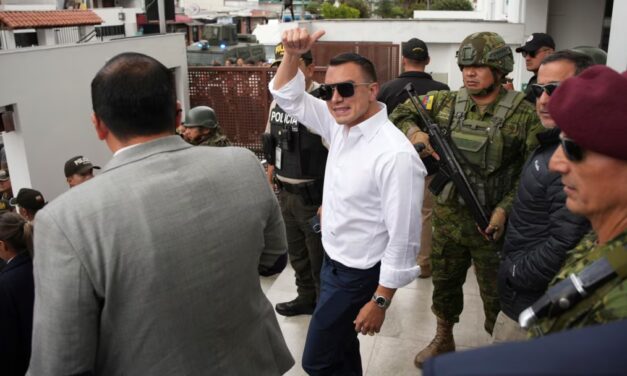 Congreso aprueba reformas que permiten el establecimiento de bases militares extranjeras en Ecuador