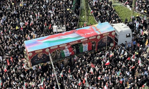 Irán realiza funeral de Estado por militares y científicos muertos en conflicto con Israel