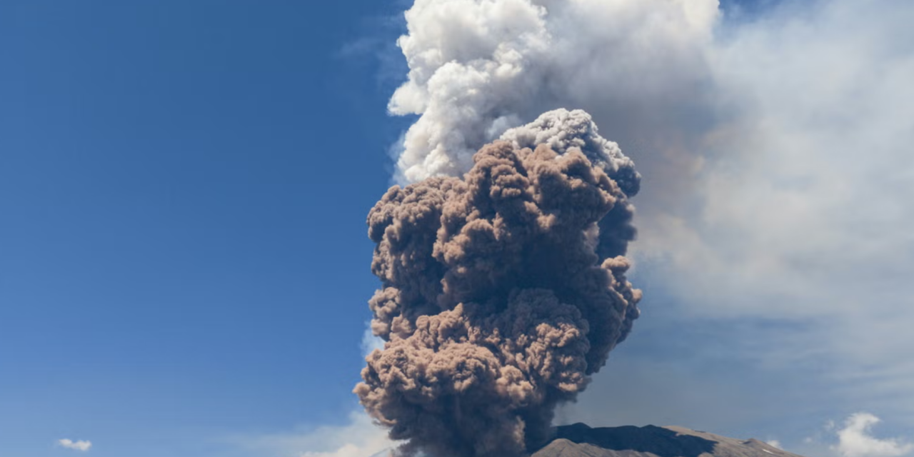 Volcán Etna hizo erupción