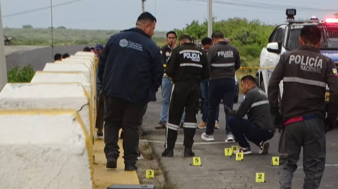 Hombre fue baleado y colgado en puente de Ecuador