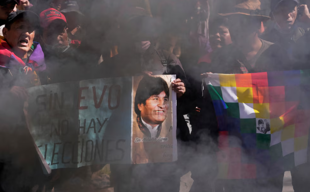 Partidarios de Evo Morales realizarán una “pausa humanitaria” en sus bloqueos de carreteras en Bolivia
