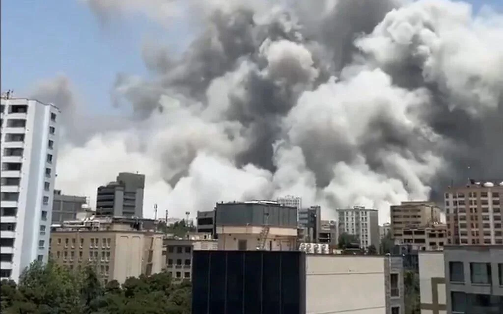 Israel atacó centro de mando iraní