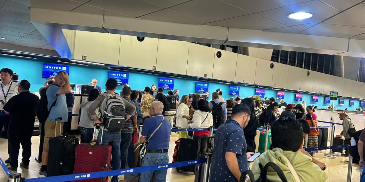 Cierran por varias horas el aeropuerto de Guatemala