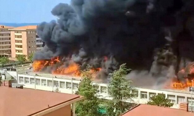 Incendio en una universidad de Italia
