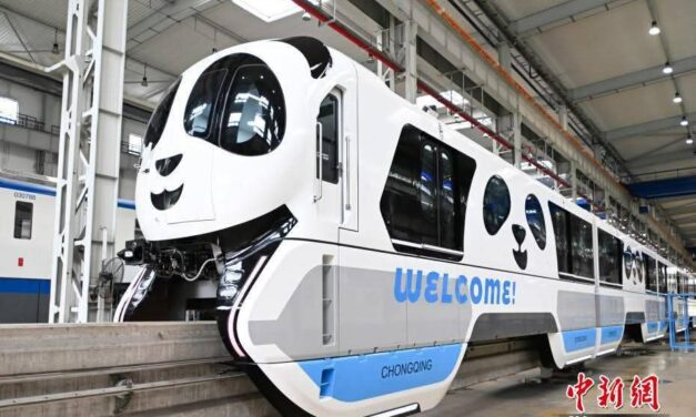 China presenta el primer tren Panda