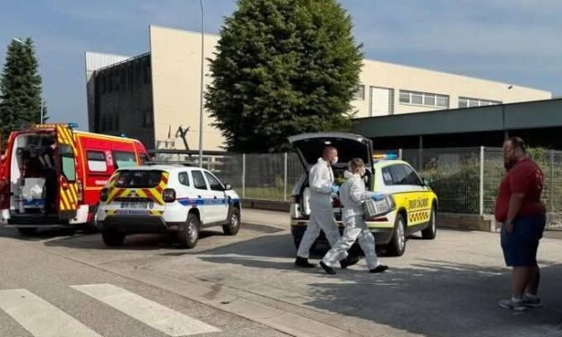 Un alumno de 14 años acuchilló a vigilante en Francia